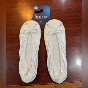 Isotoner Women's White Ballet Slippers